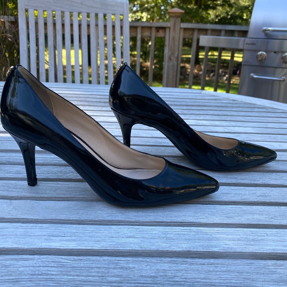 Cole Haan patent leather pimps size approx 75mm heel